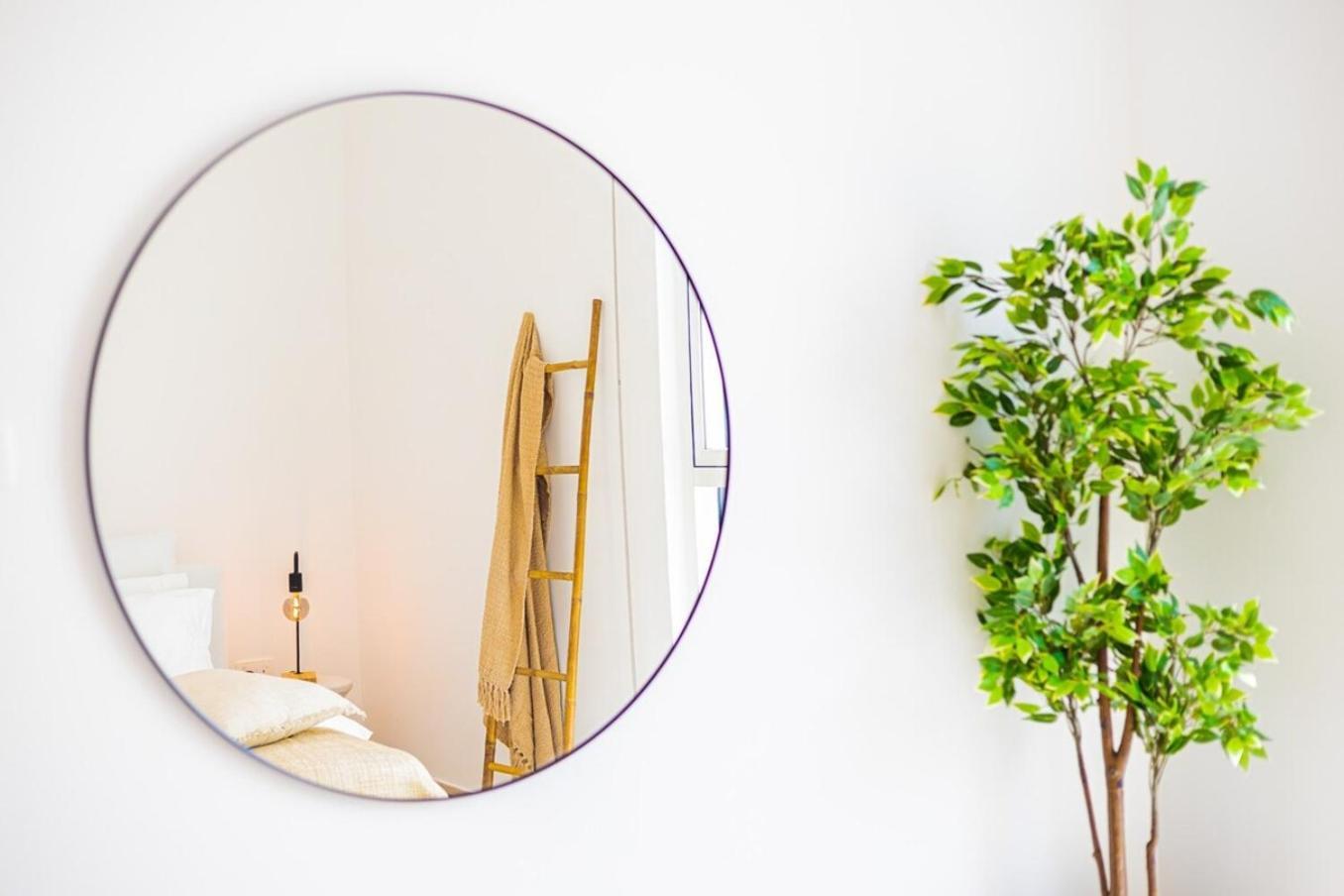 Apartment Voyage's Elegant 1br In Waters Edge